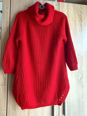 Knitted dress like new, very warm, red