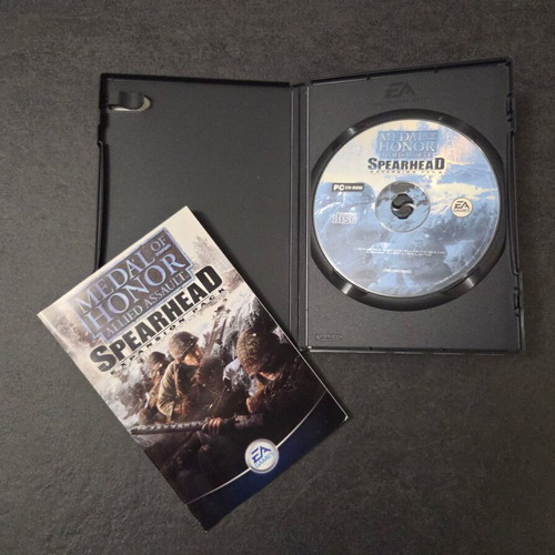 Medal of Honor Allied Assault Spearhead PC game used expansion 2002