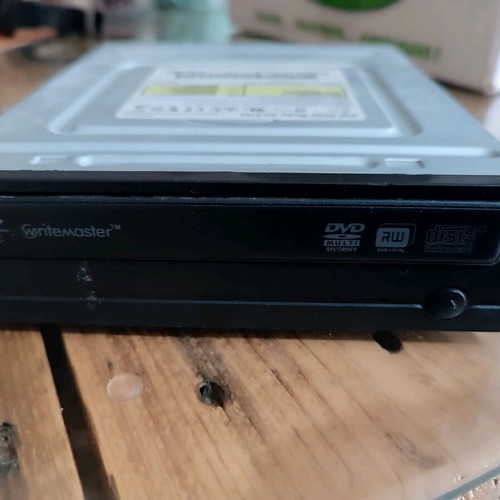 Computer components used, memory cards, sound and graphics cards, DVD writer