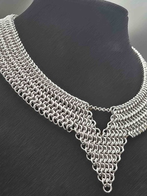 Vendetta necklace new, handmade V-shaped metal