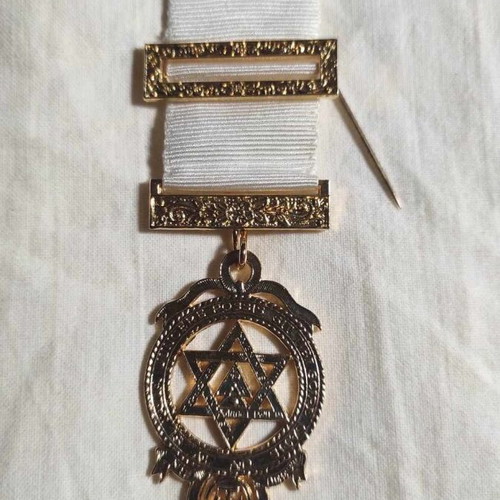 11 Masonic medals