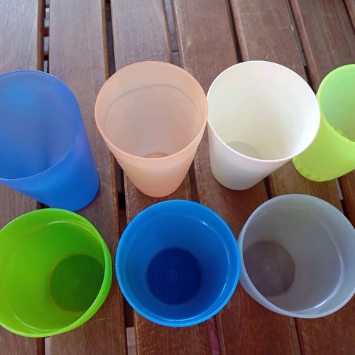 Plastic cups excellent condition