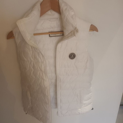 Abercrombie & Fitch sleeveless jacket white like new, size S