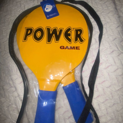 Beach rackets set like new, wooden rackets without ball