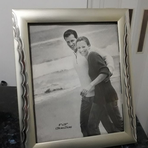 Photo frame 20×25cm new, velvet back and plastic front design