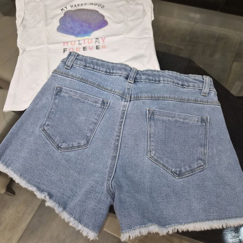 Girls' set with strass, like new, T-shirt and denim shorts