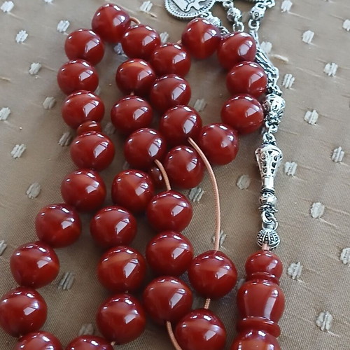 Bakelite komboloi worry beads, 33 beads, Syrian origin