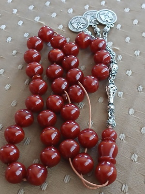 Bakelite komboloi worry beads, 33 beads, Syrian origin