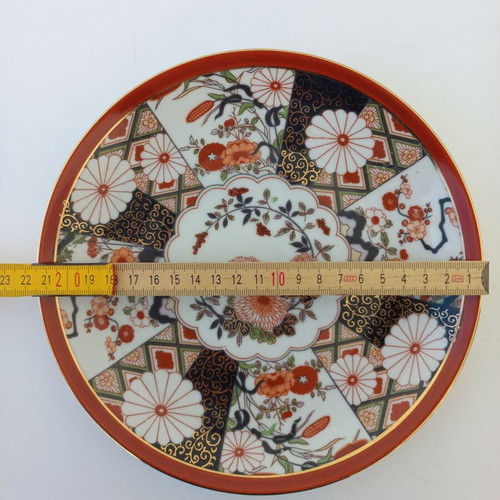 Porcelain Japanese plate like new with gold details
