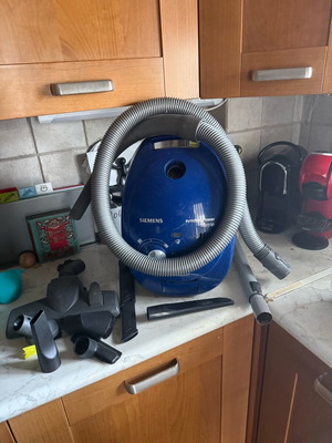 Siemens Synchro Power Vacuum Cleaner 1600W used with accessories