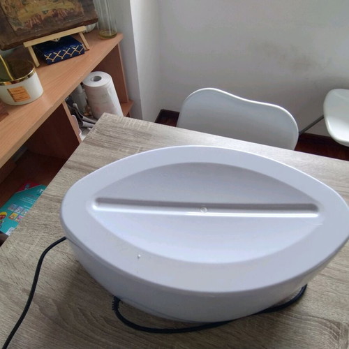 UV Sterilizer for Puffer Files and Combs like new