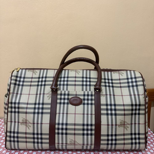 Burberry bag like new