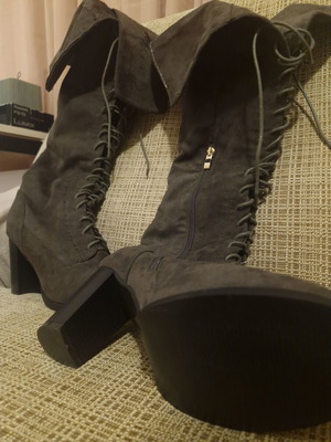 Brown suede boots with laces and heel
