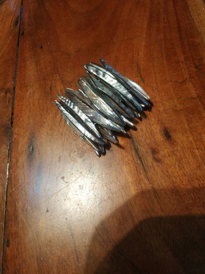 Bracelet from shell like new, large, gray with elastic band