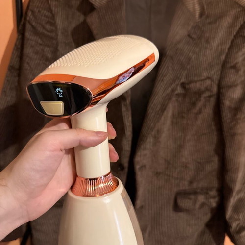 Garment Steamer New for Quick Clothing Refresh