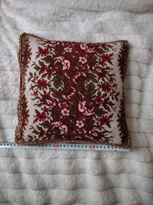 Antique pillow used, tapestry 30x30cm with satin back and gold wire