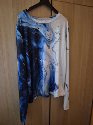 Long-sleeve blouse like new, size L
