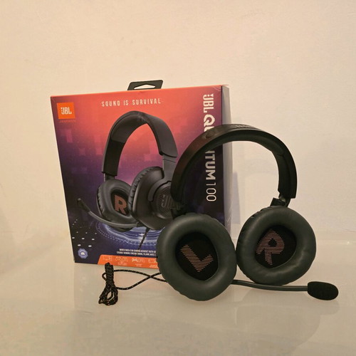 JBL Quantum 100 Wired Gaming Headset Brand New
