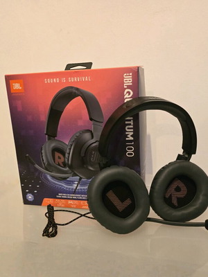 JBL Quantum 100 Wired Gaming Headset Brand New