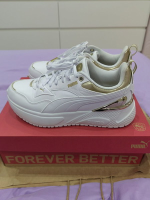 Puma R78 sneakers size 40 new, white