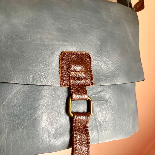 Leather vintage crossbody bag used dusty blue with adjustable strap