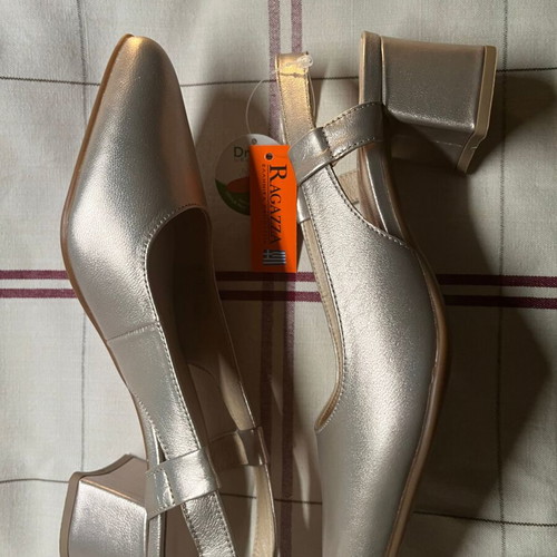 Slingback shoes gold champagne color new, size 37–37.5