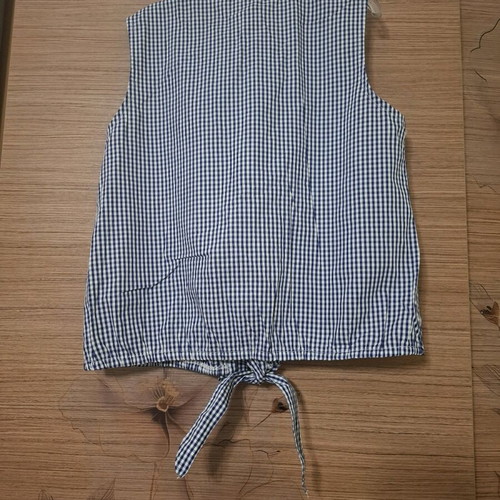 Grammy sleeveless blouse with white and blue petit check like new