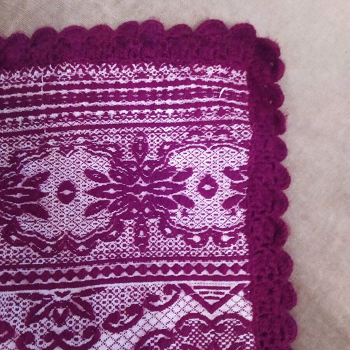 Caramel blankets like new, set of 2, dark red