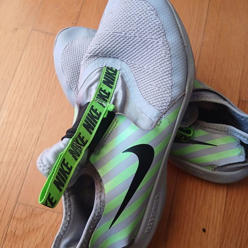 Nike slip-on athletic shoes used, size 40, gray and green