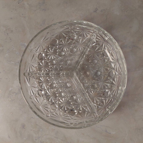 Crystal nut bowl like new, three-section 20×20