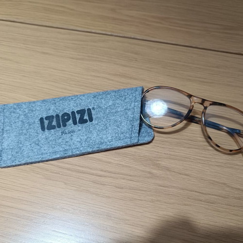 Izipizi #K Light Tortoise Reading Glasses +1.00 Like New