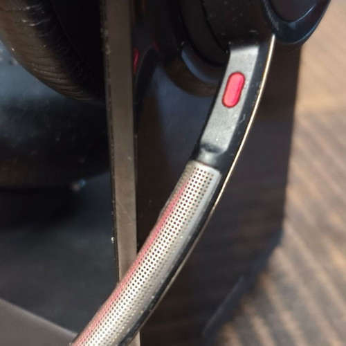 Plantronics Voyager Focus UC B825-M Bluetooth ANC headset like new