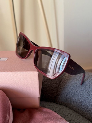 MiuMiu Sunglasses like new, red burgundy