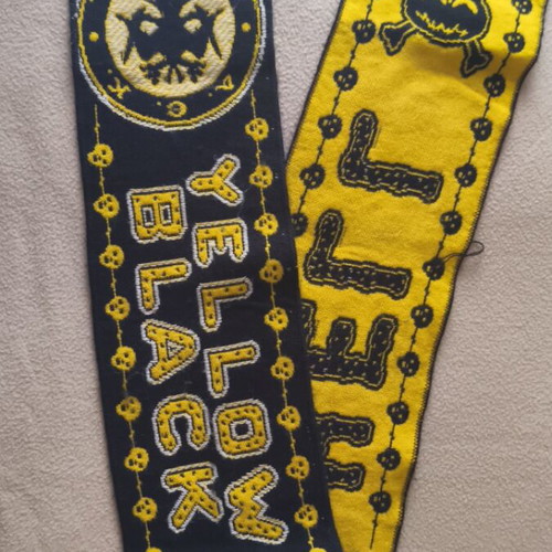AEK Hell scarf like new