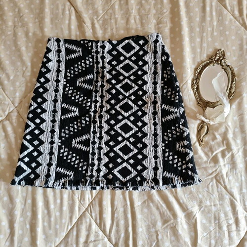 Boho skirt short tight with fringes, size XS, like new