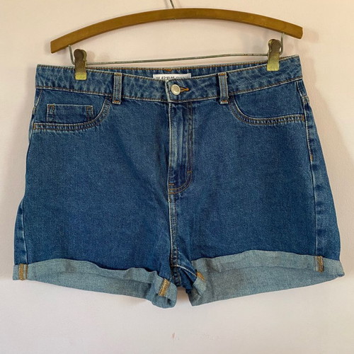 Women's shorts size 42