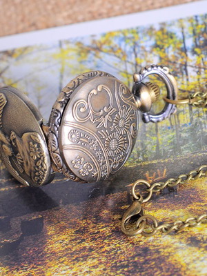 Vintage Pocket Watch Pendant with Embossed Eagle Quartz like new