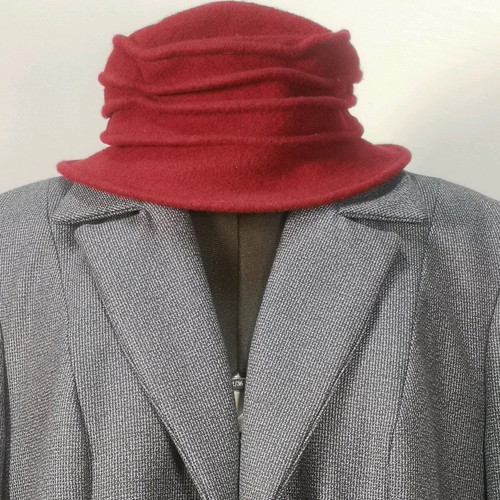 Vintage Karfil burgundy hat like new, Greek production