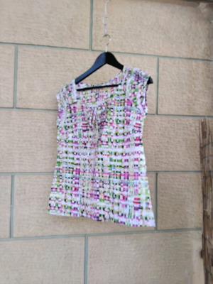Cha cha summer top blouse size M like new, multicolored