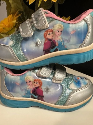 Frozen District athletic sneakers size 26 like new, blue for girls