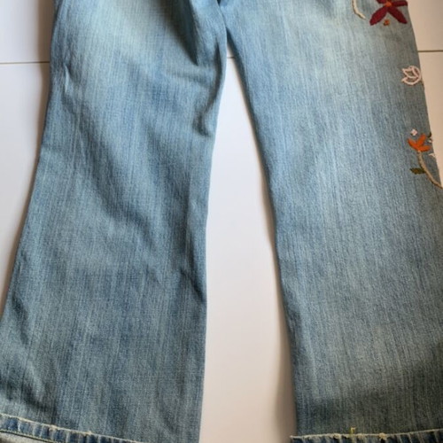Silvian Heach embroidered jeans size small like new