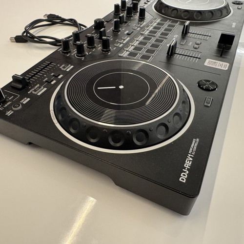 Pioneer DDJ-REV1 4-Deck Control DJ Console like new