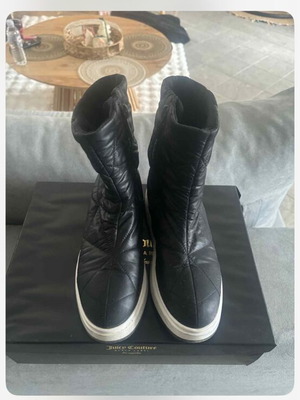Juicy Couture boots used, size 38, black and white