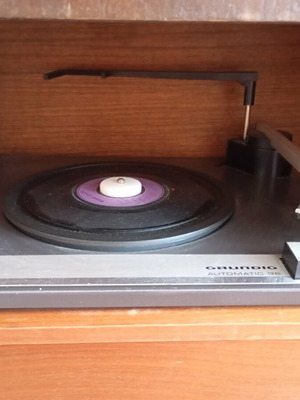 Grundig Automatic 36 vintage record player cabinet