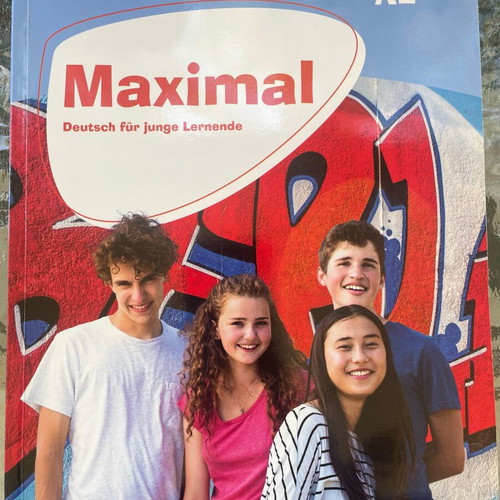 Maximal A2 Klett set like new (Kursbuch, Arbeitsbuch, Greek companion)