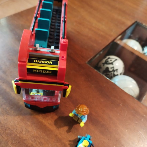 Lego London bus like new with minor missing pieces