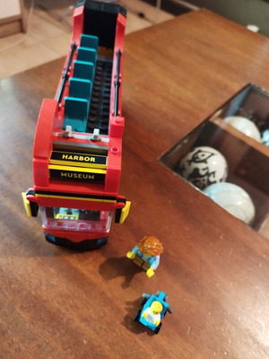 Lego London bus like new with minor missing pieces