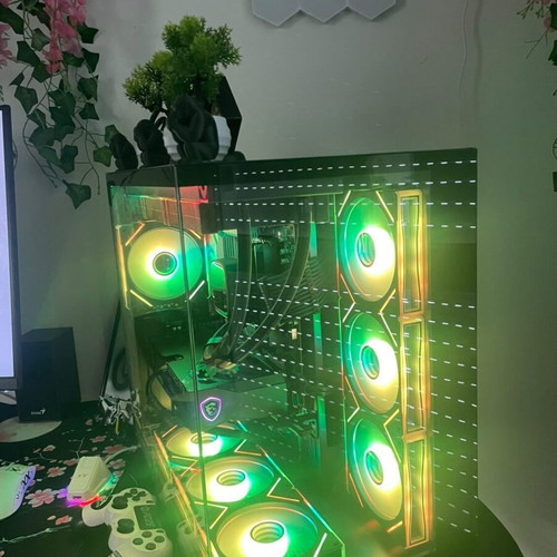 Gaming computer GiRIGS NOVA MAX like new with AMD Ryzen 5 9600X