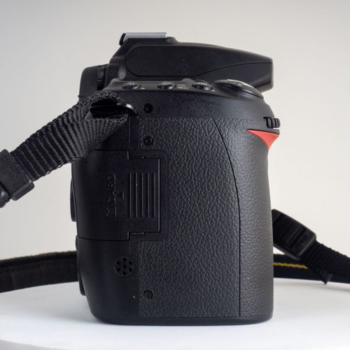 Nikon D90 DSLR camera, like-new condition