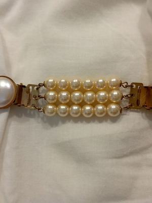 Vintage decorative clasp for blouse or cardigan like new